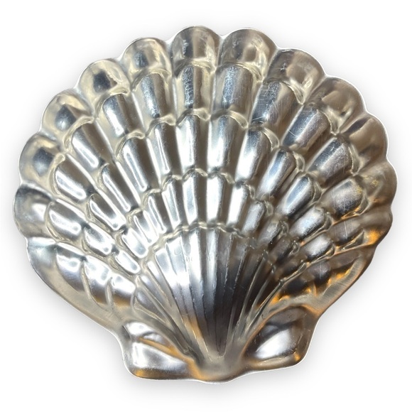 VTG Mid Century Clam Shell Silver Tone Metal Molds Set of 6 Baking Art Crafts - Picture 4 of 5